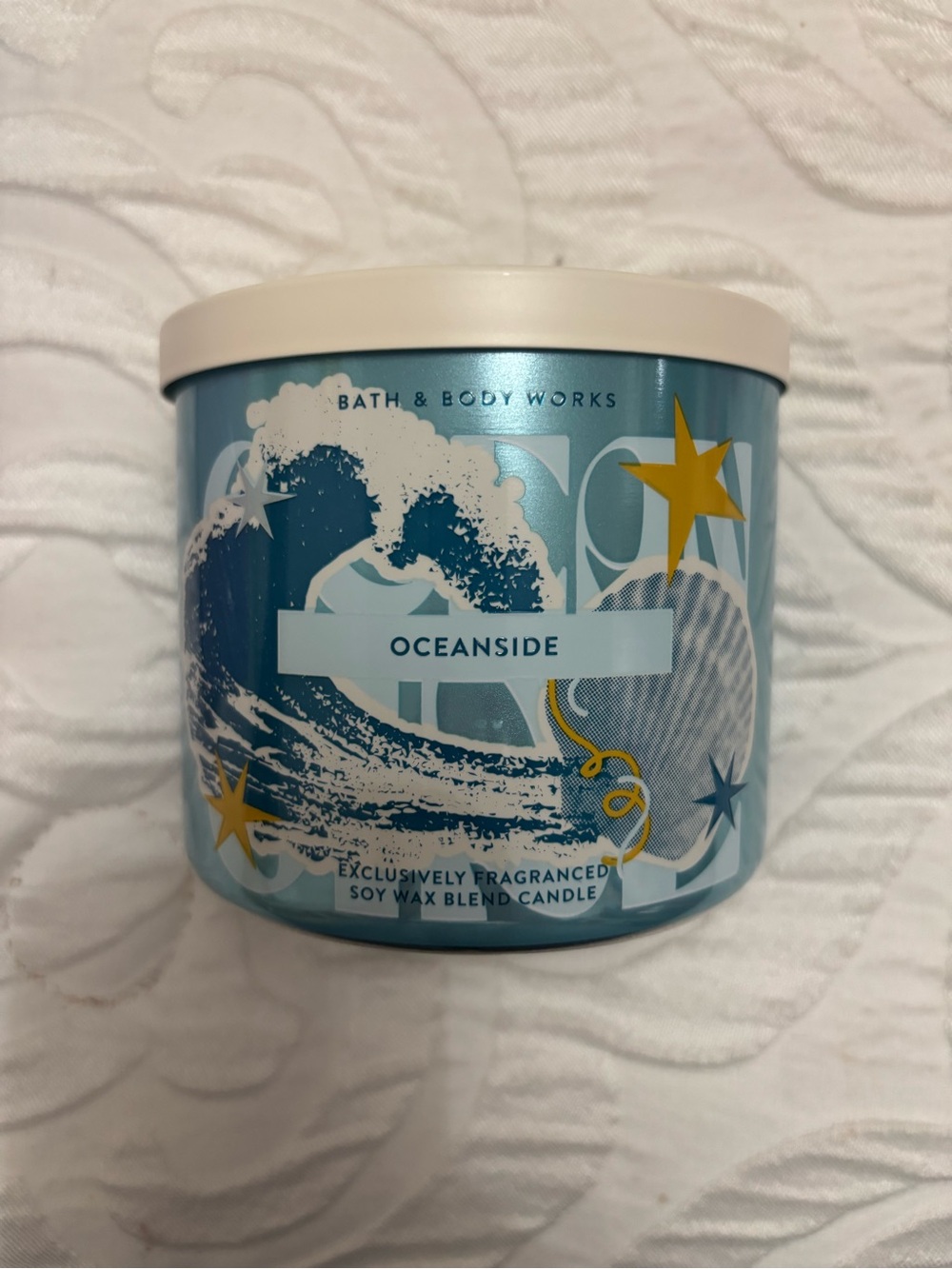 Bath & Body Works Oceanside Soy Wax Candle - Aqua Blue & White